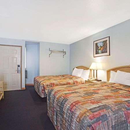 Travelodge By Wyndham Seattle North Of Downtown Zewnętrze zdjęcie
