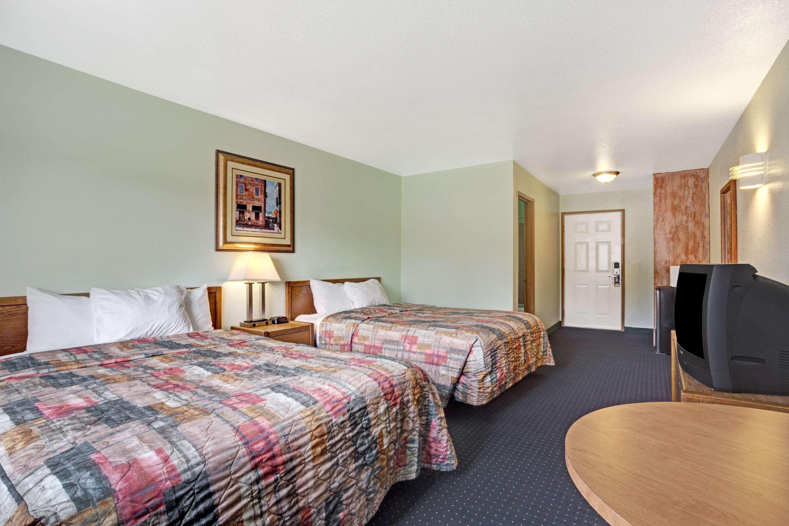 Travelodge By Wyndham Seattle North Of Downtown Zewnętrze zdjęcie